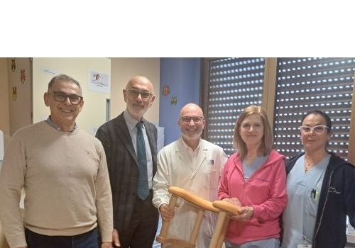  Da sinistra: il dr. Franco Lelli e Roberto Francini (rispettivamente past president e presidente di Rotary Club Arezzo), il dr Ciro Sommella e la coordinatrice Ostetrica Lucia Guerrera