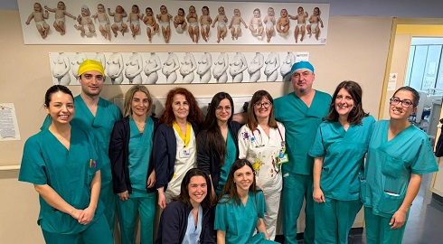 foto di gruppo davanti al reparto