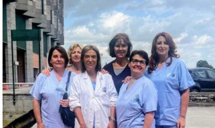 foto di gruppo medici e infermieri reparto dialisi e nefrologia di Nottola