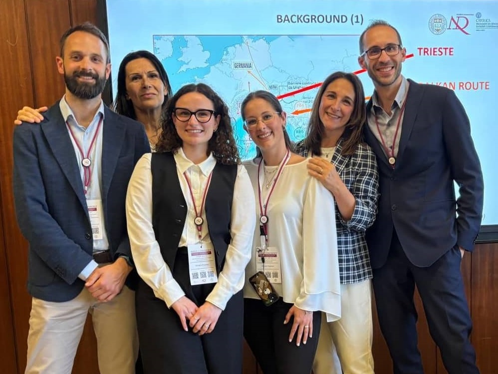 foto di gruppo dei componenti della delegazione italiana quattro donne e due uomini